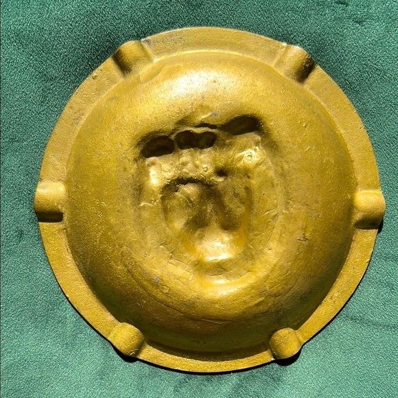 Vintage Brass Lion Ashtray – Statement Piece for Bar Carts & Decor - Picture 7 of 12